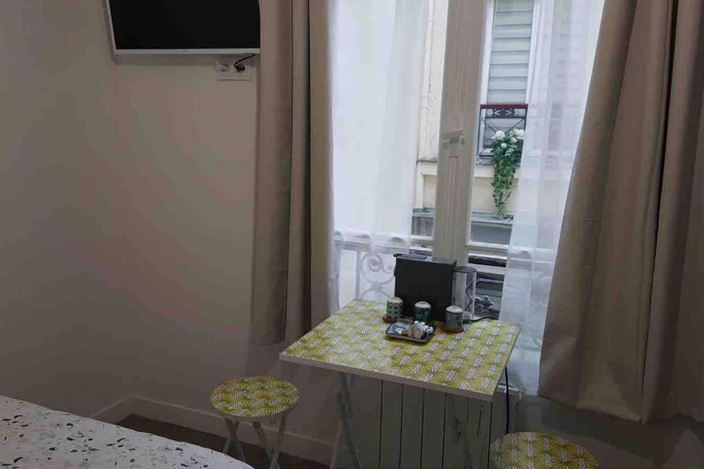 פריז Studio Cosy, Quartier Canal Saint-Martin מראה חיצוני תמונה