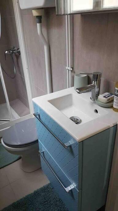 פריז Studio Cosy, Quartier Canal Saint-Martin מראה חיצוני תמונה
